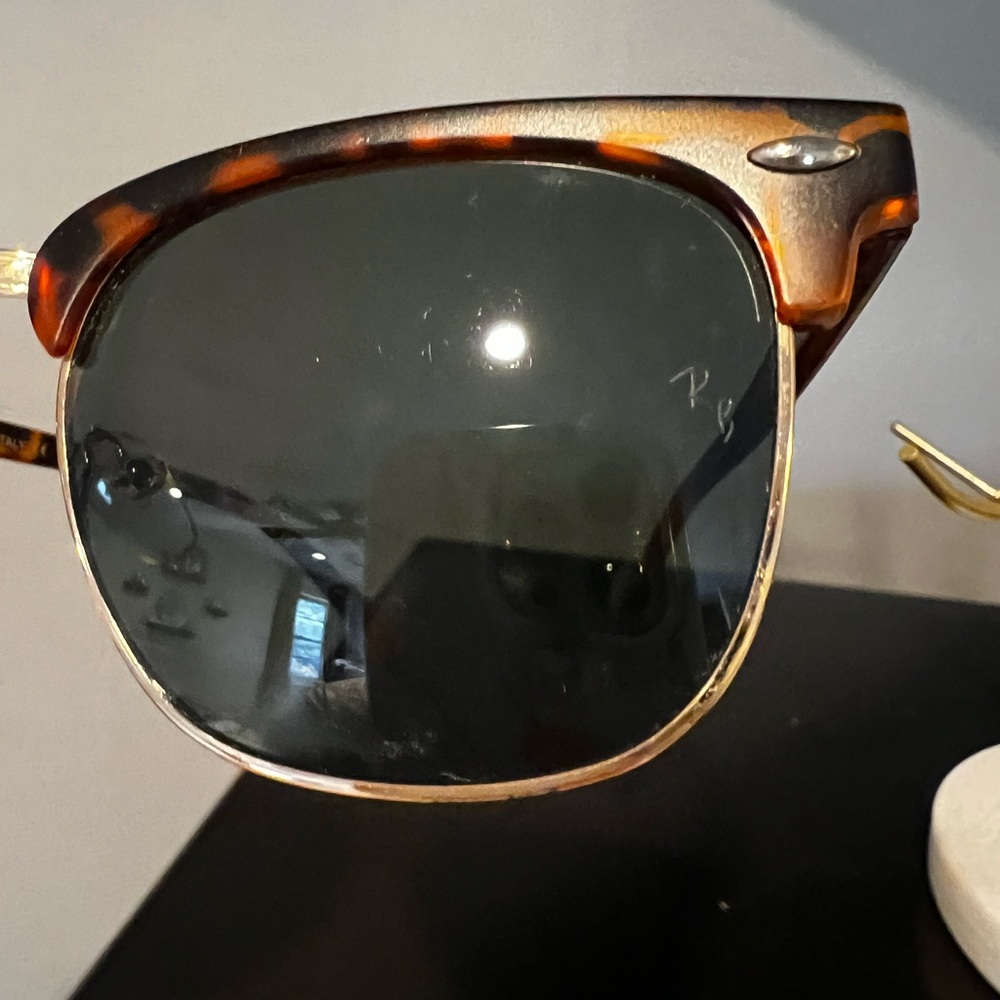 Ray-Ban Clubmaster Classic Polished Tortoise on Gold Sunglasses - Picture 8 of 16